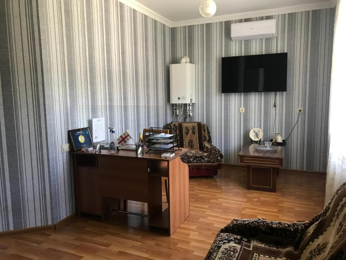 Hotel Oniks كوتايسي المظهر الخارجي الصورة
